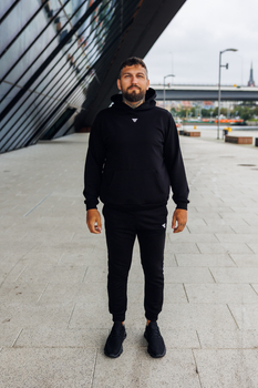 Spodnie dresowe męskie Hellas Wear – czarne, elastyczne i komfortowe